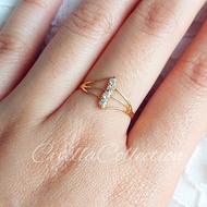 MATA FAVORITE 4-Eye White Gold Crown Ring 1/2 Gram