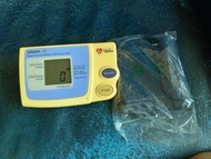 Omron 血壓計 + 全新臂帶 Model : T5(HEM762HK ) 6V 4W 4粒電池操作