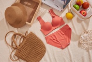 EMILY PUSH-UP BRA SALMON color ( Set seamless bra +panty) เซ็ตบราไร้โครงและกางเกงในฟรีไซส์ สีส้ม แซลมอน