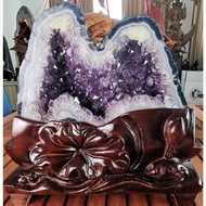 Crystal Cave (Water Type) Amethyst Geode Cave