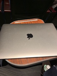 MacBook Pro 13 2018年11月購入