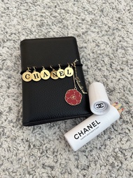 Chanel 文具set (charms 記事本+ 木製顏色筆）