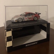 Porsche 911 GTS 1:43 diecast
