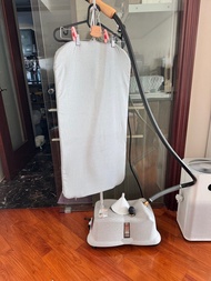 Jiffy J-4000 garment steamer