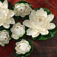 1/2ชิ้น ดอกบัวจำลองสีขาวสีสันสมจริง ดอกบัวประดิษฐ์พร้อมใบสีเขียว ดอกบัวจำลองลอยน้ำ พลาสติกทนทาน ดอกบ