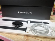 今日特價 美機釋出Apple Watch s3 自用錶 因換s4 所以賣出  原盒不見附s4 盒子 兩個長短錶帶 基本上無傷