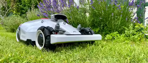 BRAND NEW LUBA 2 AWD 3000HX Robot Lawn Mower with 4G, All-Wheel-Drive for 80% Slope, Perimeter Wire 