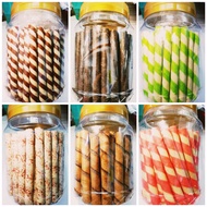 *Biskut Timbang* Biscuit Wafer Roll/ Biskut Rokok/ 本地蛋卷 450g (Free Botol)