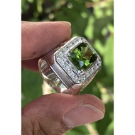 Pakistan Peridot 5ct Silver Ring