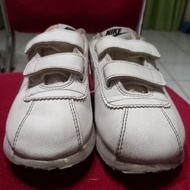 nike cortez kids original second size 31. panjang 19 cm. kondisi 87-90%.