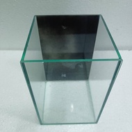 โหลปลากัด 4x4x6 พื้นหลังดำ