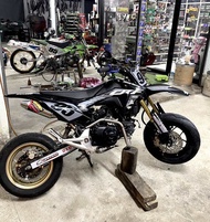 สติ๊กเกอร์ crf110 สติ๊กเกอร์สำหรับชุดสีCrf110 สติ๊กเกอร์อย่างดีงานหนา