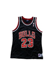 Size 44. 90s Vintage Chicago Bulls Michael Jordan #23 NBA jersey Champion Jersey Retro Balck Red