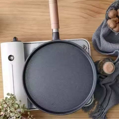 2026 Thick cast iron flat bottomed frying pan for grilling meat without coating and non stick frying