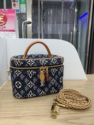 Lv vanity since 1854