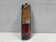 豐田海獅 200系Hiace Valenti瓦倫蒂製 FLEX尾燈 右 少裂無入水 加工用