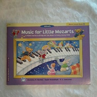 Music for Little Mozarts (Music Lesson Book 4)
