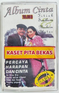 Kaset pita bekas album cinta Muchsin vs titik Sandora