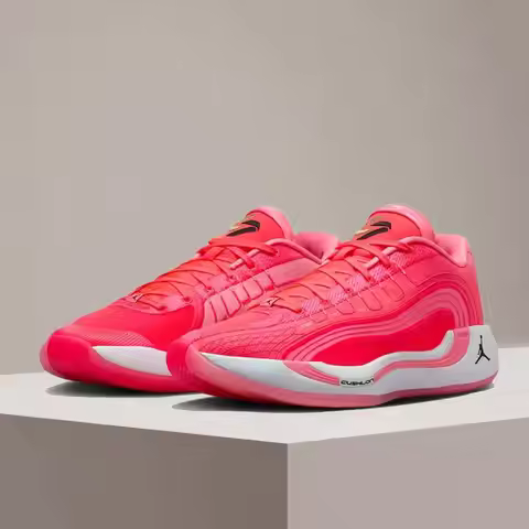 Nike Jordan Luka 3 Men's Stylish and Versatile Cushioned Basketball Shoes: Comfortable, Non-Slip, an