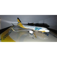 Diecast Airplane 1/400 Airbus A320 Cebu Pacific Original Phoenix No Minus