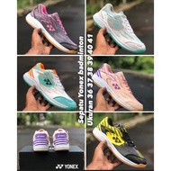 Badminton shoes badminton shoes