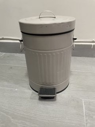 家用腳踏式垃圾桶