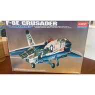 Academy 1615 F-8E Crusader Kit 1/72