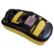 THAISMAI - เป้าเตะ เป้าซ้อมมวย หนังเทียม แบบโค้ง สีดำ/เหลือง อุปกรณ์มวยไทย 1ข้าง KP142 Black / Yello