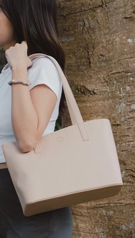 【限時優惠】 祼色14吋皮革托特包 手提包 電腦包 側背包 防潑水