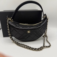 香奈兒/Chanel 26p菱格絎縫 雙C Logo皮穿鏈 黑色半月包月牙包斜挎手提包