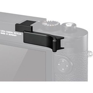 Leica M10 Thumb Support (Black) 24014 (thumb up)