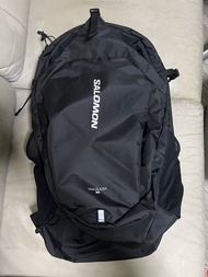 黑色 Salomon 背包Trailblazer 30L