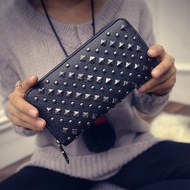AT-🎇Women's Long Clutch Wallet Handphone-Friendly Change Packet Women's Bag Fashion Retro Rivet Personalized Long Wallet