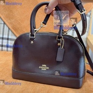 Coach 貝殼包  十字紋皮 金色logo 手提肩背兩用 容量日常夠用 手機錢包都能裝 通勤逛街