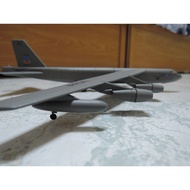 B-52 Stratofortress Bomber 1: 200 Alloy Airplane Model