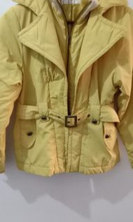 亮麗黃色羽絨外套,(❣️原價1600)(非常保暖,裡面不用再穿厚毛衣就很保暖