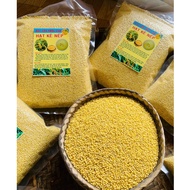 Shelled yellow sticky rice millet type 1, millet for baby weaning. Organic yellow sticky rice millet