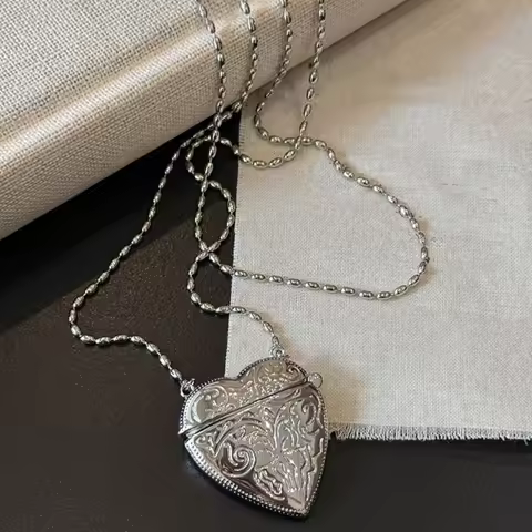 E56F Elegant Heart Shaped Photo Locket with Chain Multifuntional Metal Necklace