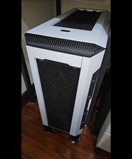 Phanteks 白色水冷電腦主機
