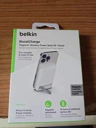 全新Belkin 5K MagSafe 無線行動充電+支架