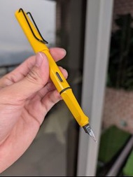 Lamy Yellow Safari Fountain Pen Rare Black Nib 黃鋼筆稀黑色筆尖