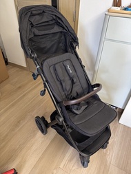 Nuna TRVL Lx 嬰兒推車 黑色
