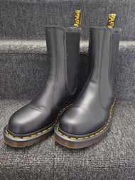 Dr. Martens Chelsea Boots 黑色短靴