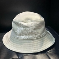 💎Han's house精品服飾💎Burberry 刺繡 戰馬 騎士 漁夫帽 帽子 男女可帶現貨 原價16500