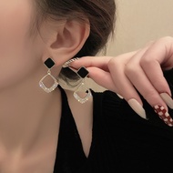 Simple Niche Earrings Geometric Diamond Earrings Diamond Earrings 2026 Classy Earrings 9.16