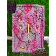 Kruba Krissana ~ 2563 人缘圣鸟 Lurm Phooi Ther -Takurt Thongkam Lian Ngan-经济版本