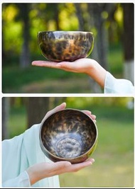 15CM 尼泊爾手工 滿月頌缽 Full Moon Singing Bowl  FULL MOON 滿月頌缽 - 缽身有滿月雕刻標記，代表頌缽只在月圓日子打造，非常罕有。能量，聲頻亦更勝於一般基本頌缽