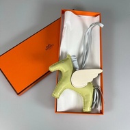 HERMES Z刻 蘋果綠飛馬吊飾