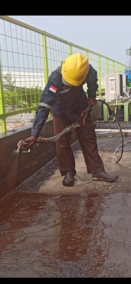 cat epoxy anti bocor dak cor, plesteran lantai aspal emulsion 2Kg / hitam/ waterproof/ epoxy lantai/