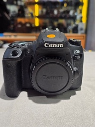 Canon 77D BODY